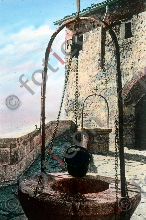 Brunnen in Italien | Fountain in Italy - Foto simon-139-043.jpg | foticon.de - Bilddatenbank für Motive aus Geschichte und Kultur